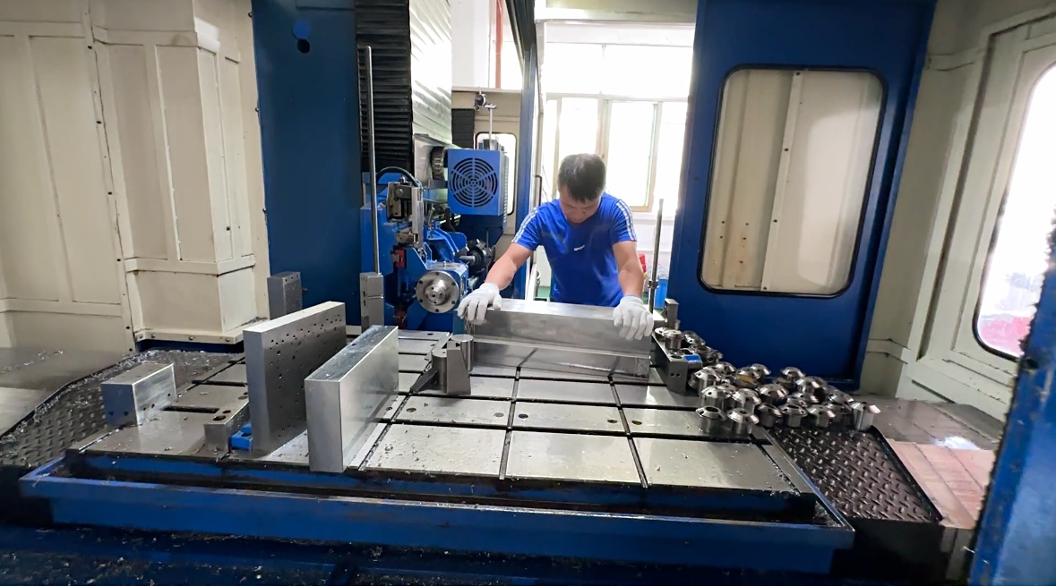 Deep hole drilling detail